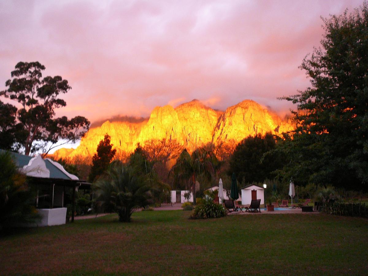 Orange-Ville Lodge & Guesthouse Municipalità locale di Municipalità locale di Stellenbosch Esterno foto